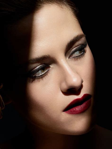 kristen stewart chanel 2019 makeup|Kristen Stewart fashion.